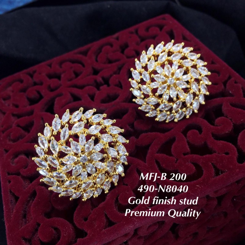Share 85+ white gold flower earrings super hot - 3tdesign.edu.vn