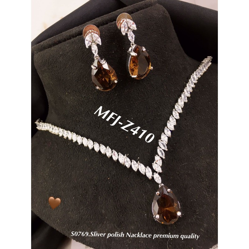 Brown Crystal Beads Kundan Choker Necklace Set for Girls & Women -  Fashionvalley