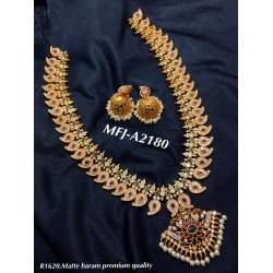 Buy 1050+ Designs Online   - India's #1 Online Jewellery Brand
